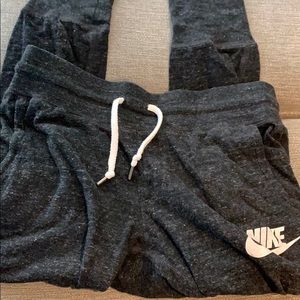 Nike Crop Sweatpants XS